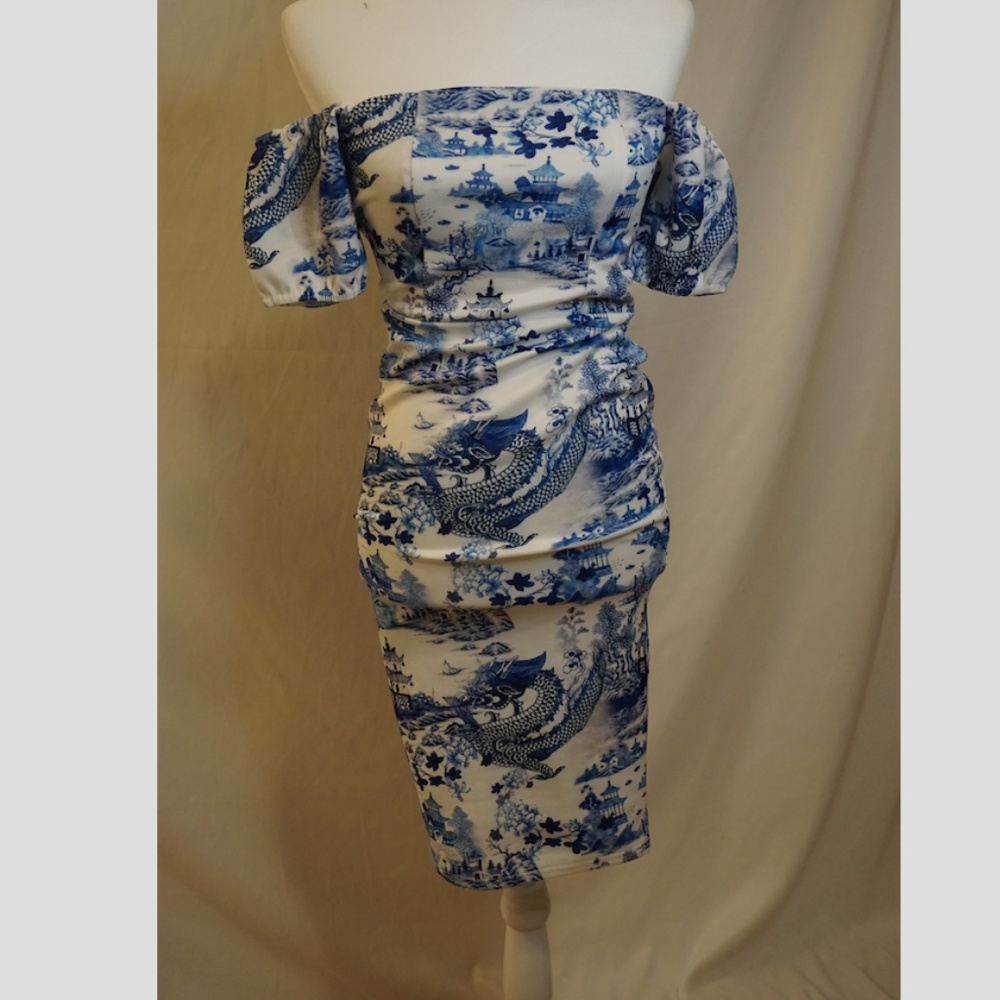 PrettyLittleThing NWT Dress Unique Dragon Pattern